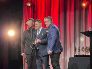 Tony J. Selimi Hits 8 Amazon Best-Seller Lists & Receives the World Recognized Quilly® Award for The Unfakeable Code® 9 Tony J. Selimi Receiving QuillyⓇ Award for #1 Internationally best-selling book, The Unfakeable Code®