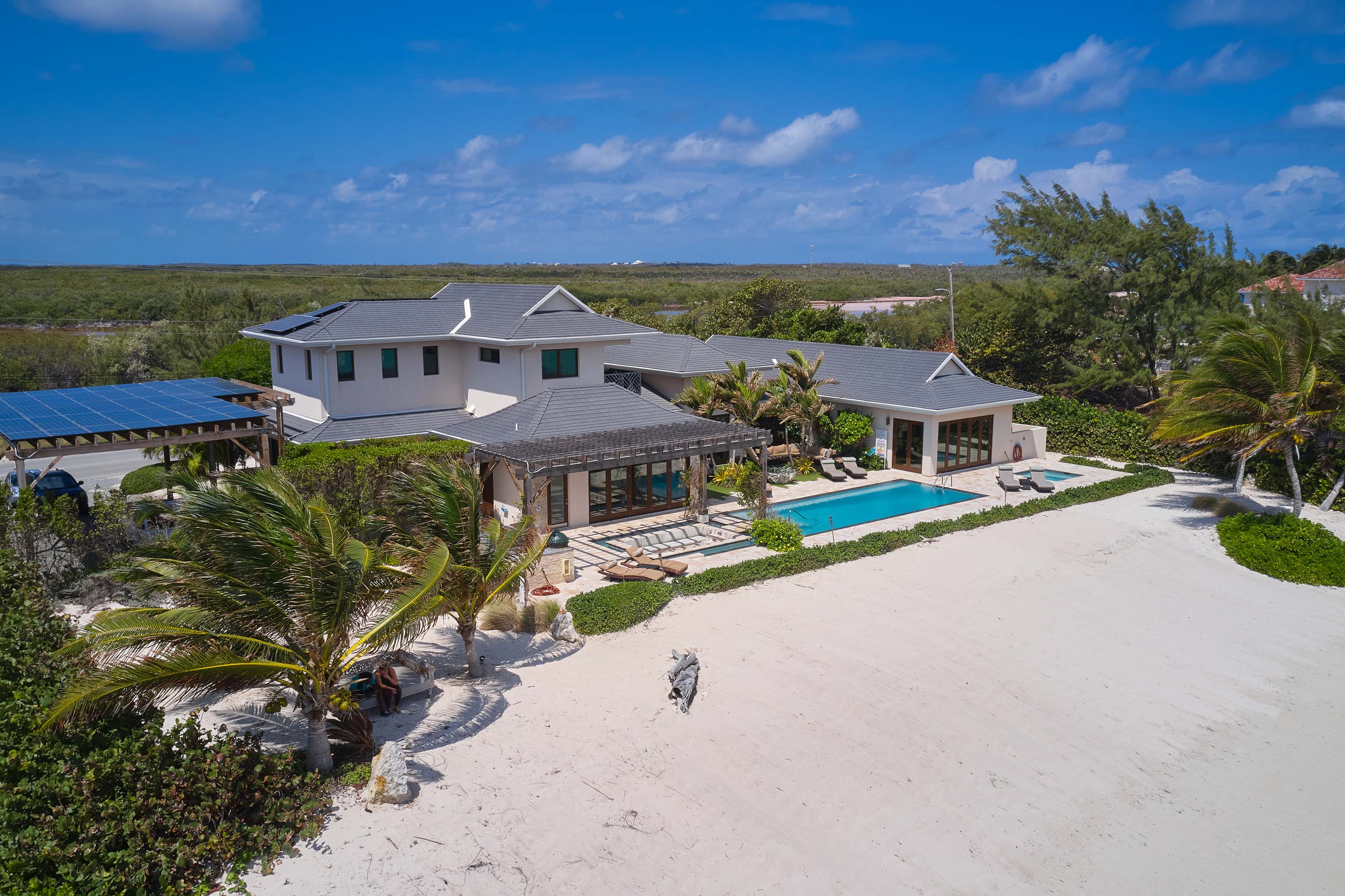 Private & Luxurious Waterfront Estate in Cayman Islands to Auction via Sotheby's Concierge