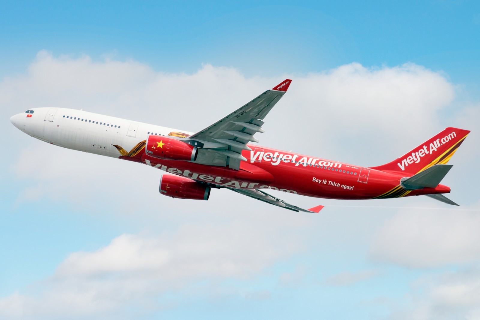 Vietjet Air wins twin crown for its valuable and affordable services