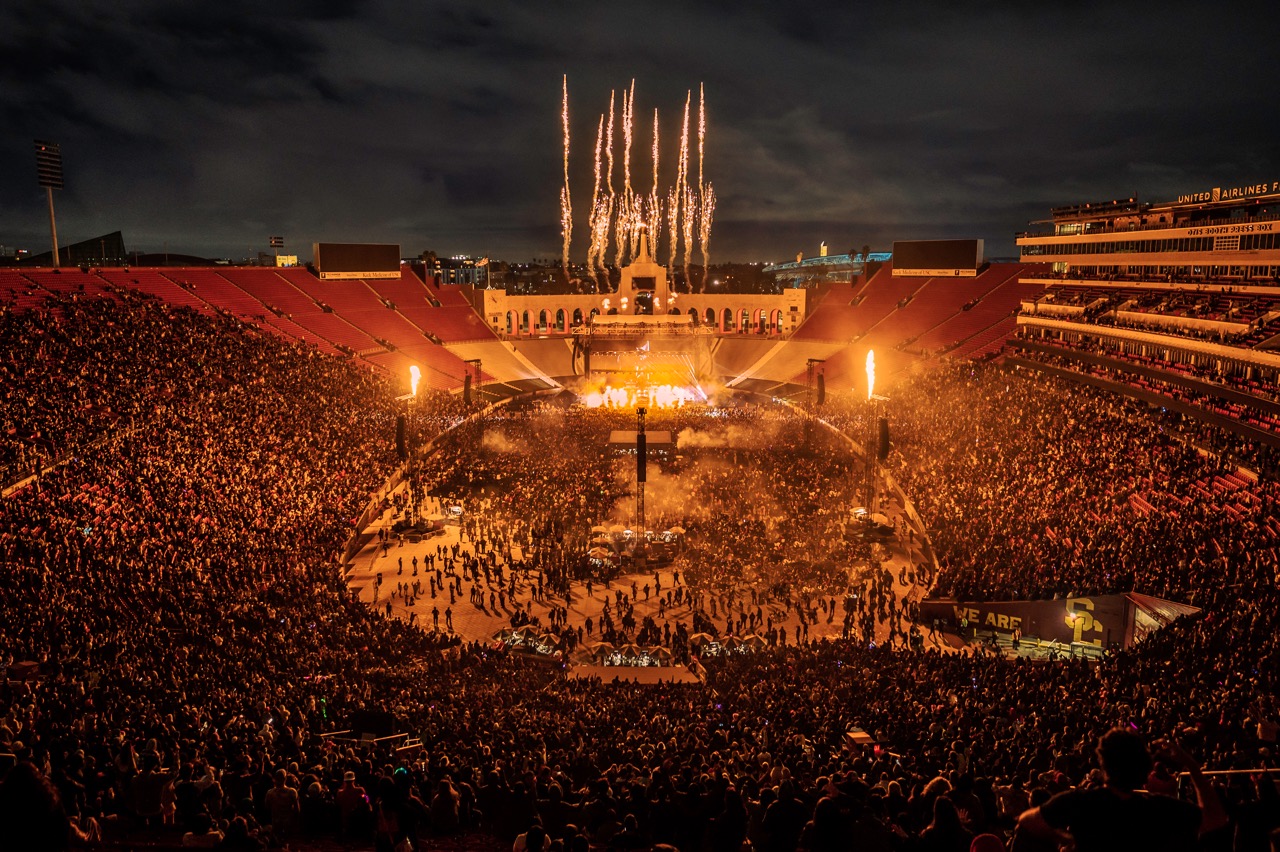 Kx5 Show at Coliseum Lands as the Largest Single-Day Concert