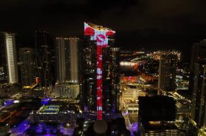 Valentine's Day Paramount Miami Worldcenter Tower Lighting