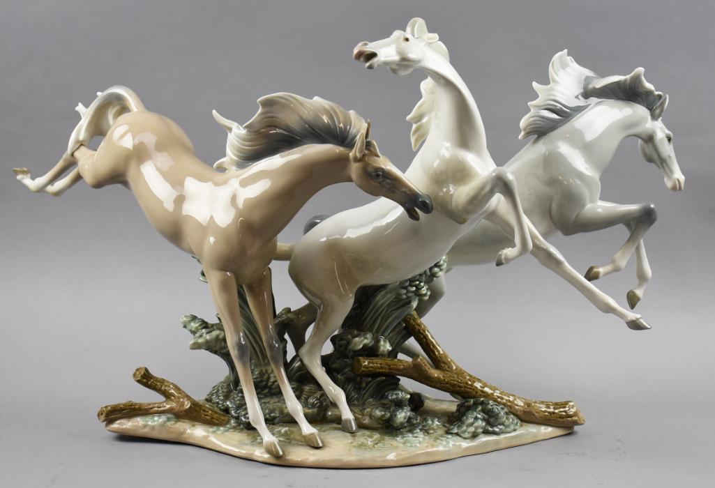 A Lladro Closing Scene Porcelain sculpture for sale at auction