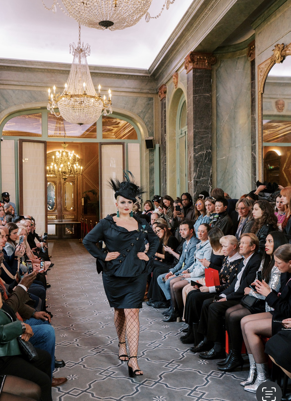 Renee Cafaro Atelier presents only Plus Size collection at Paris