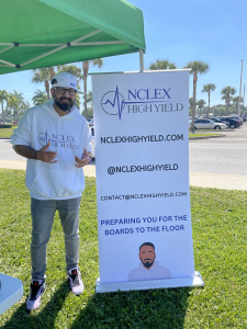 Dr. Zeeshan at a Nursing Student Convention in Florida