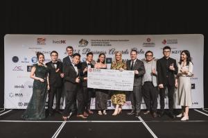 Adrian Schrinner - Lord Mayor of Brisbane and Lady Mayoress Nina Schrinner Accepting donation from BA Gala