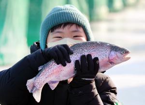 trout ice fishing