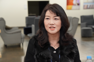 Director Shim Sunok answering questions from the media Large
