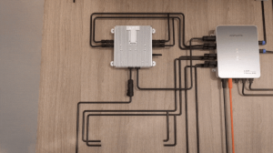 Anfuote offers a sleek, minimalist design with a capacity that scales from 2.5 kWh to 10.6 kWh. It's designed for an easy self-installation in just 10 minutes and includes an EMS controller that supports output power ranging from 1.6kW to 2.4kW.
