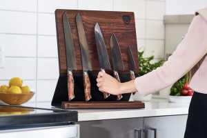 STEELPORT Knife Co., makers of heirloom American handcrafted cutlery, are proud to announce they’ve won an esteemed 2023 GOOD DESIGN® Award for their innovative magnetic Knife Block STEELPORT knife block in a kitchen setting