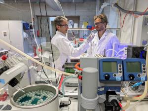 Gaia Tech’s Co-Founders Enrico Tenaglia and Claudio Reinhard in the laboratory, where they are creating a portfolio of valuable ingredients out of neglected food byproducts. After a rigorous research period, Gaia Tech is starting collaborations with industry partners.