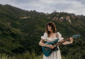 Indie Rock artists Rachel Bobbit