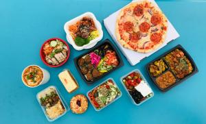 Takeway Food Display (Photo: Unsplash.com)