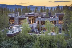 2400 & 1683 Casteel Creek Rd Edwards, Vail Valley, Colorado - Main House
