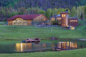 2400 & 1683 Casteel Creek Rd Edwards, Vail Valley, Colorado - Coyote Lodge