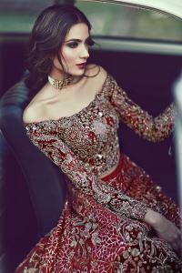 Bright Red Bridal Lehenga – Embroidered Choli – Beige Dupatta
