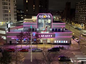 The diner has been a staple of the community for almost a decade, providing customers with a diverse array of breakfast, brunch, burgers, sandwiches, and sweet treats.
