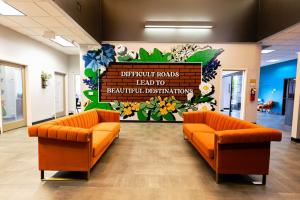 Epiphany Wellness Drug & Alcohol Rehab Nashville Tennessee Entrance Sitting