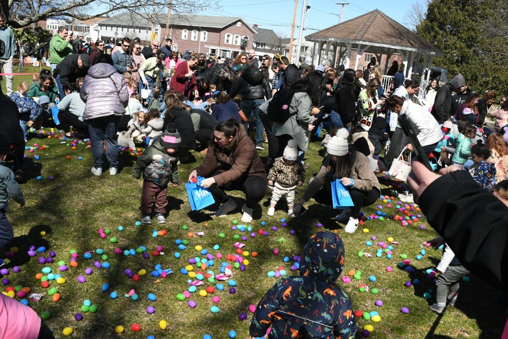 Vox Church Shares Over 90,000 Easter Eggs As A Part Of Annual Community