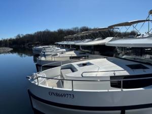 20782982 horseshoe bay marina and resort