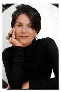 Debbi DiMaggio | Host of Mastering the Art of Real Estate
