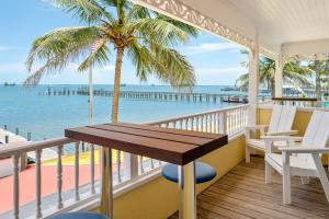 Riverfront Room at Capt Hirams Resort