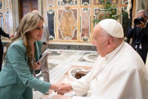 Pope Francis and  ALLATRA President Maryna Ovtsynova