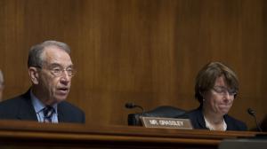 Senators Klobuchar & Grassley Introduce Safe & Affordable Drugs From Canada Act