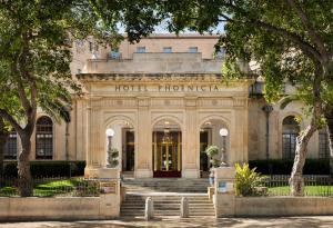 The entrance to the historic Phoenicia Malta, just steps from the entrance to the UNESCO World Heritage city, Valletta