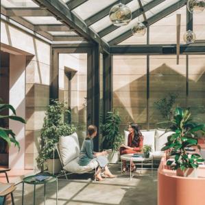 24/7 Creative Agency supports a wide range of clients including artists, authors, designers, manufacturers, retailers, non-profits, and a variety of other creatives clearly define and express their unique marketing goals.