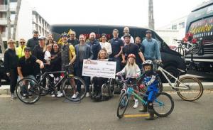 21523958 aia group w check