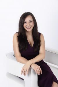 elizabeth rowe sitting image