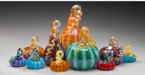 21567853 hot glass exhibit