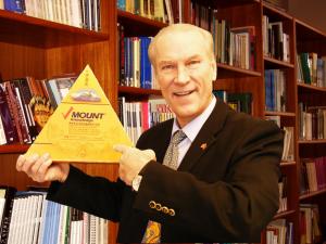 Erwin Sniedzins founder of Mount Knowledge