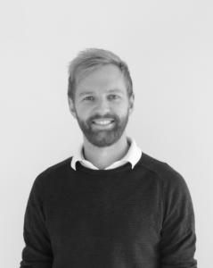 On the photograph: Peter Winther, Key Account Manager of R&D Test Systems