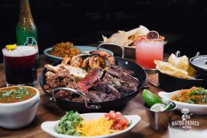 Nacho Padres Family Fajita Platter