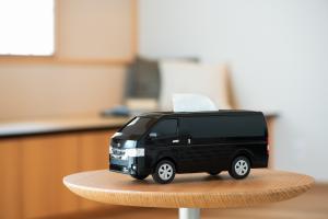 HiAce black image