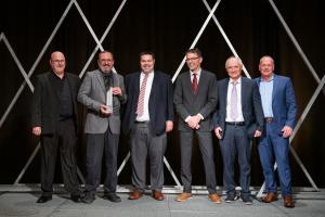 Umpqua Team with Award