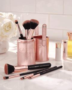 This 7-brush set comes with a rose gold travel case that converts to a brush holder for easy use, and best long term care.