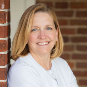 Lisa Lightner Headshot