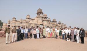 group of Diplomats at Gwalior fort