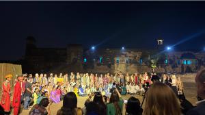 Diplomats at Gwalior fort2