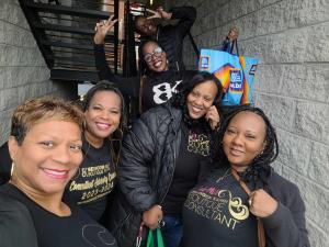 DC/MD area black women entrepreneurs through the Kandi Koated Consultant program organize to donate and deliver Thanksgiving Dinner supplies to a local family in need.