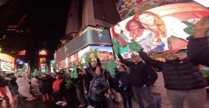 SVC volunteers cheering the billboad at times square