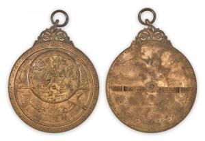 The University of Sharjah hosted an astrolabe workshop in which western scientists showed participants how an astronomical instrument made by an ancient Muslim scholar nearly 1,000 years ago measured the altitude of the sun throughout the twelve zodiacal signs and told local time through the position of the sun in the ecliptic on a given day