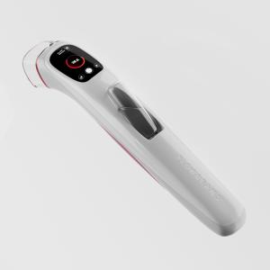 Image shows BoldJet, the needle-free injection device by FlowBeams on white background