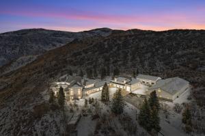 1501 Oak Haven Lane, Wanship, Near Park City, Utah