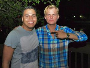 22225961 cesar arevalo avicii