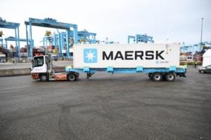 APM Terminals MVII, together with Embotech AG, leading supplier of technology for autonomous vehicles, & the Dutch family-owned company Ter-berg, has signed a cooperation contract for the supply and entire implementation of 30 electric automated terminal trucks (ATTs). 