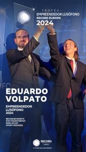 eduardo_volpato_and_son_eduardo_pires_volpato_award_ceremony