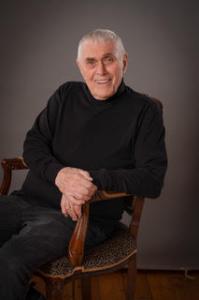 Author Dick Gary